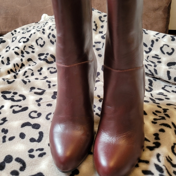 Booties never worn! - Picture 3 of 5